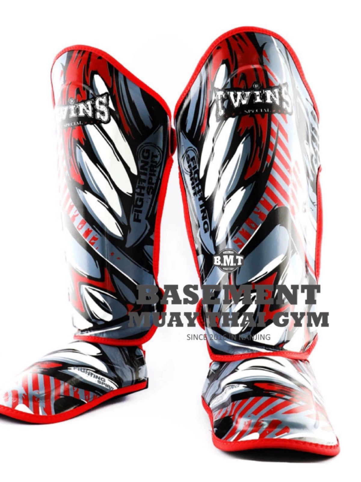 Thailand's new Twins Demon Cowhide Muay Thai Boxing Sanda Protective Plate Leggings are unisex